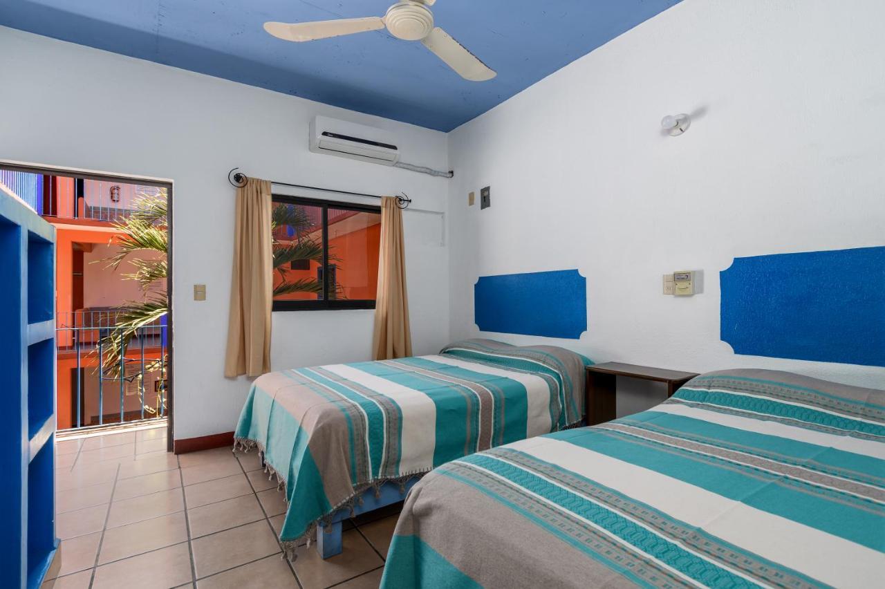 Hotel Costamar, Puerto Escondido ปูแอร์โตเอสกอนดิโด ภายนอก รูปภาพ